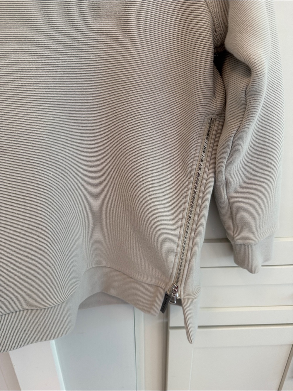 Varley Light Gray Crewneck Sweatshirt - Picture 5 of 11